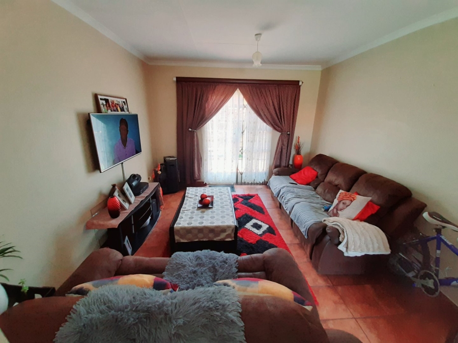 2 Bedroom Property for Sale in Vaalpark Free State